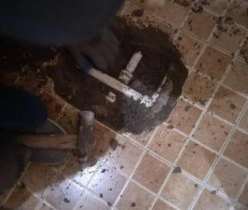 英吉沙卫生间漏水维修公司为您分享下卫生间渗水如何处理及注意事项